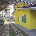 Villa Yellow