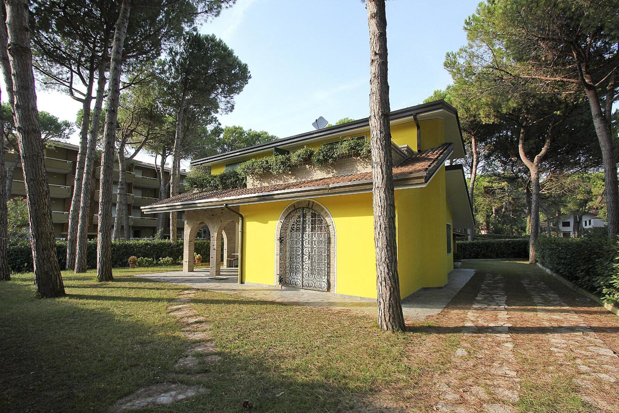 Yellow Villa Lignano Sabbiadoro