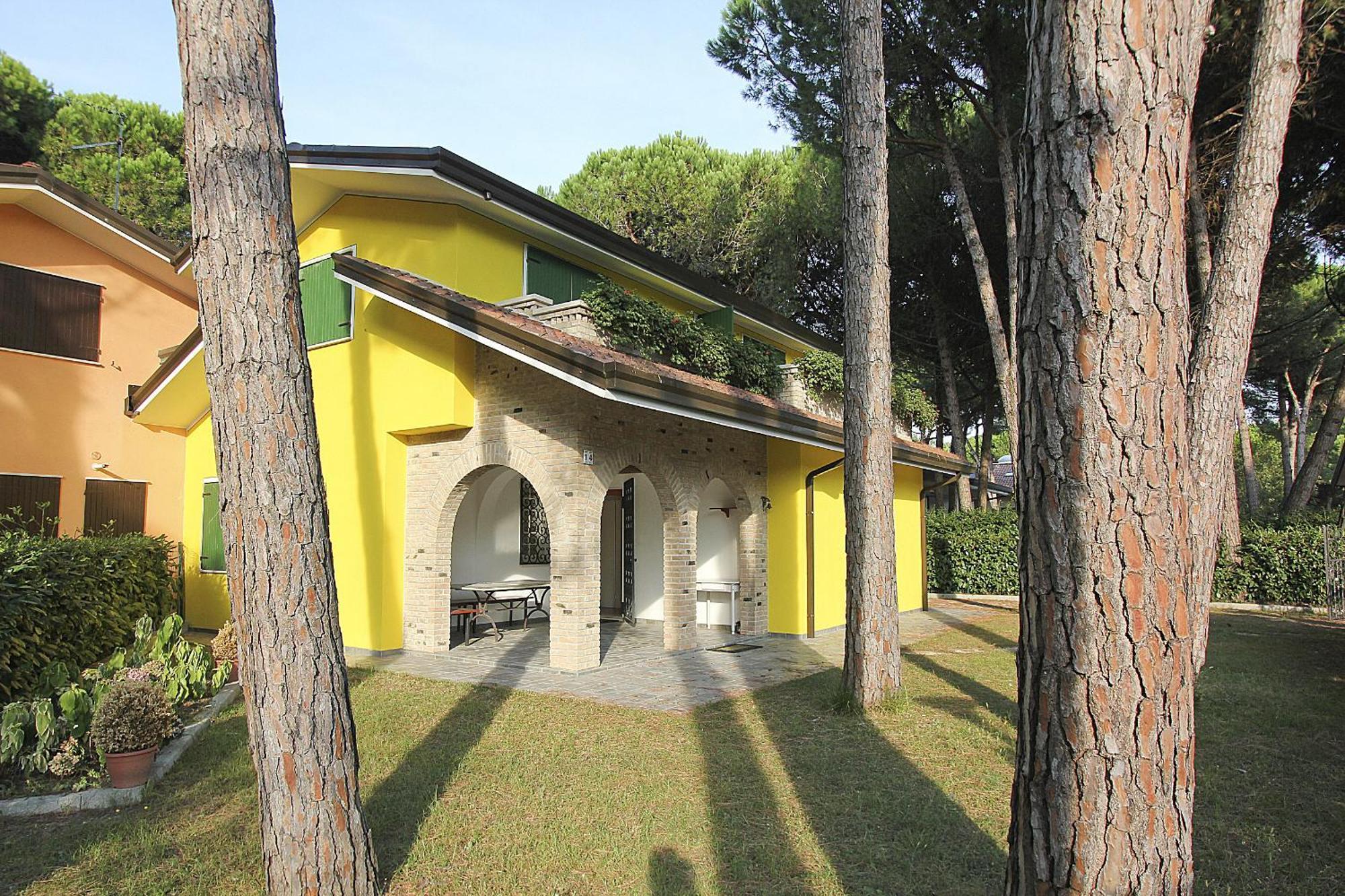 Yellow * Lignano Sabbiadoro